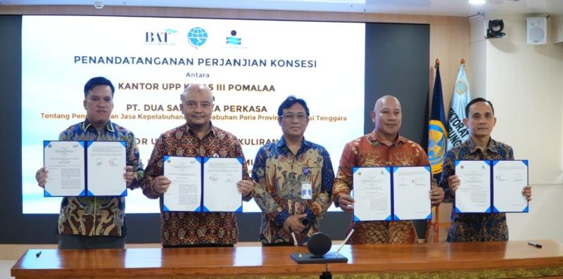 Dirjen Masyhud menyaksikan penandatangan konsesi dua pelabuhan