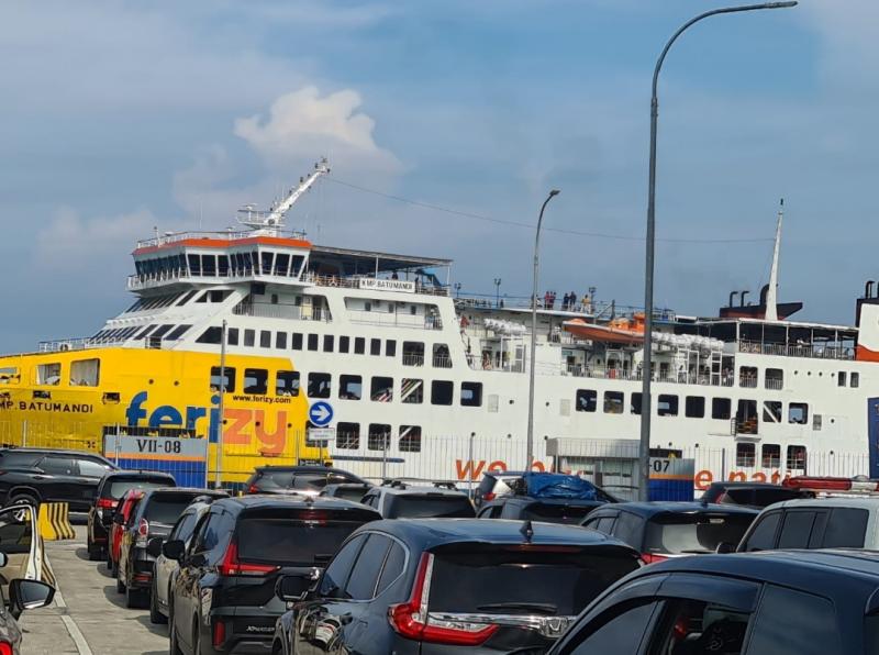 Layanan di pelabuhan penyeberangan