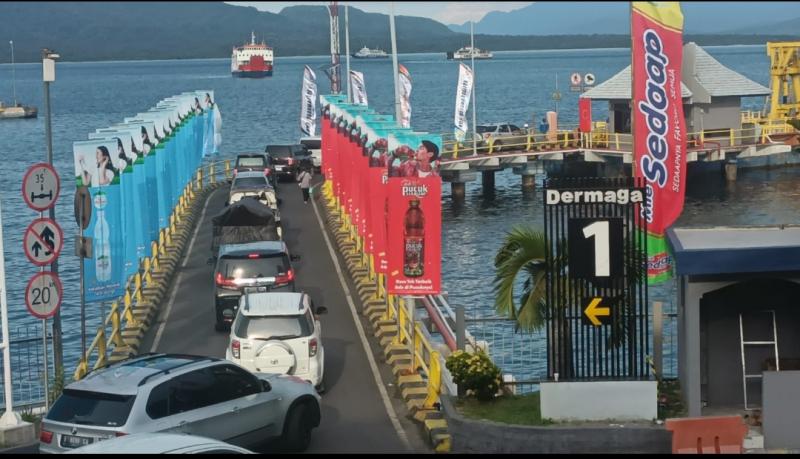Suasana di Pelabuhan Penyeberangan (dok)
