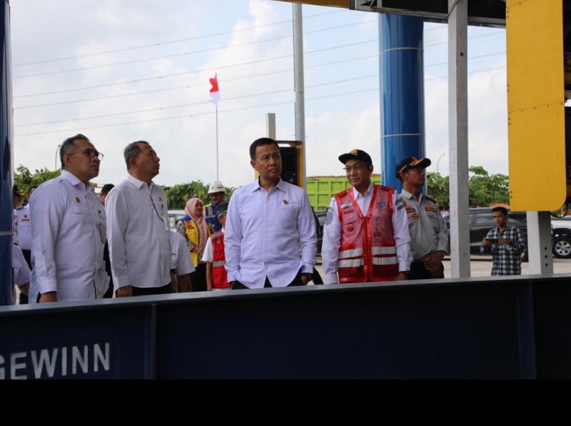 Dirjen Hubdat di Jembatan Timbang Palembang
