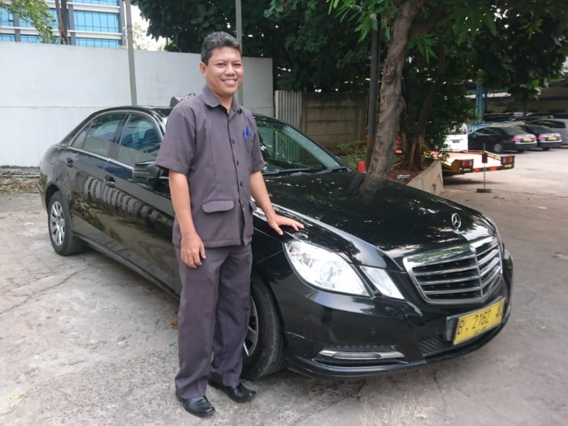 Tak Pernah Mimpi Tapi Warga Citayam Ini Setiap Hari Naik Mobil Mewah